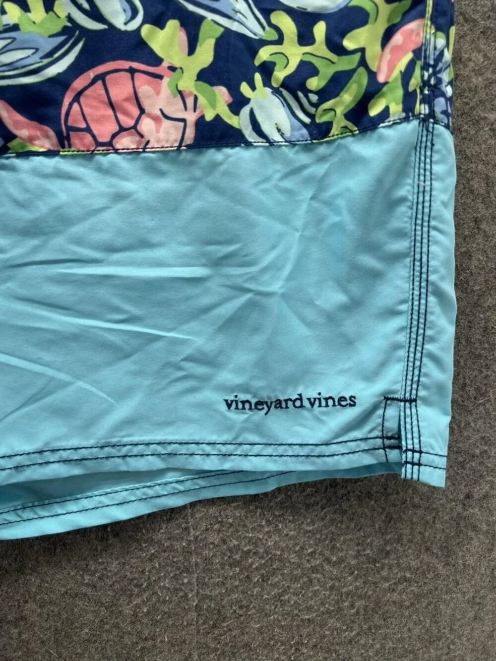 Vineyard Vines Swim Trunks Mens 2XL Tropical Mesh Lined Shorts Floral Print